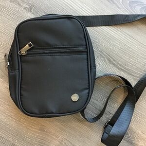 Modern + Chic convertible crossbody bag